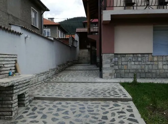 къща генчеви Sarnitsa